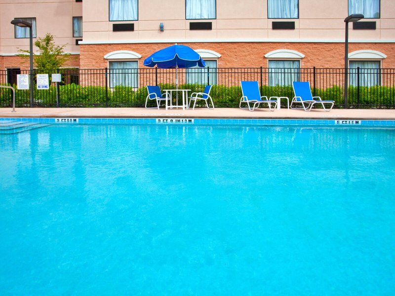 Holiday Inn Express & Suites Orlando-Ocoee East 7