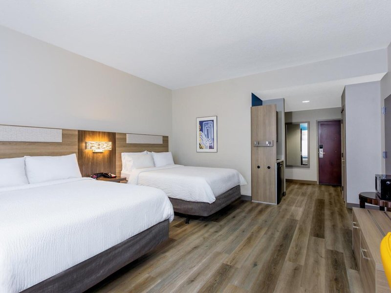 Holiday Inn Express & Suites Orlando-Ocoee East 28