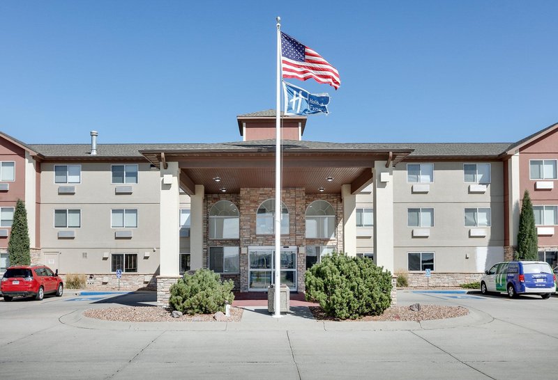 Holiday Inn Express Hotel & Suites Scottsbluff-Gering 4