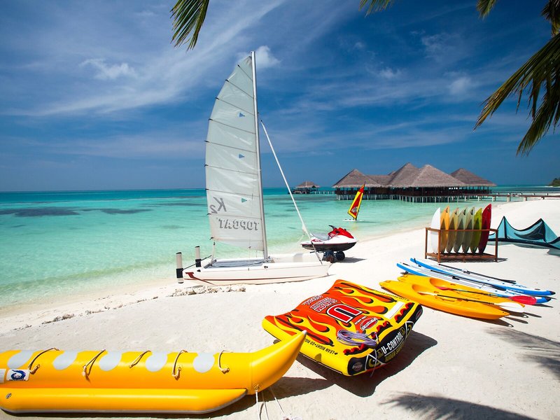 Medhufushi Island Resort 12
