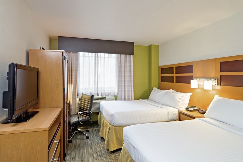 Holiday Inn Express New York City Times Square 3