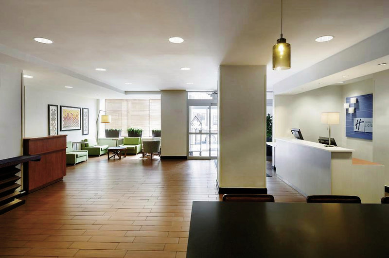 Holiday Inn Express New York City Times Square 11