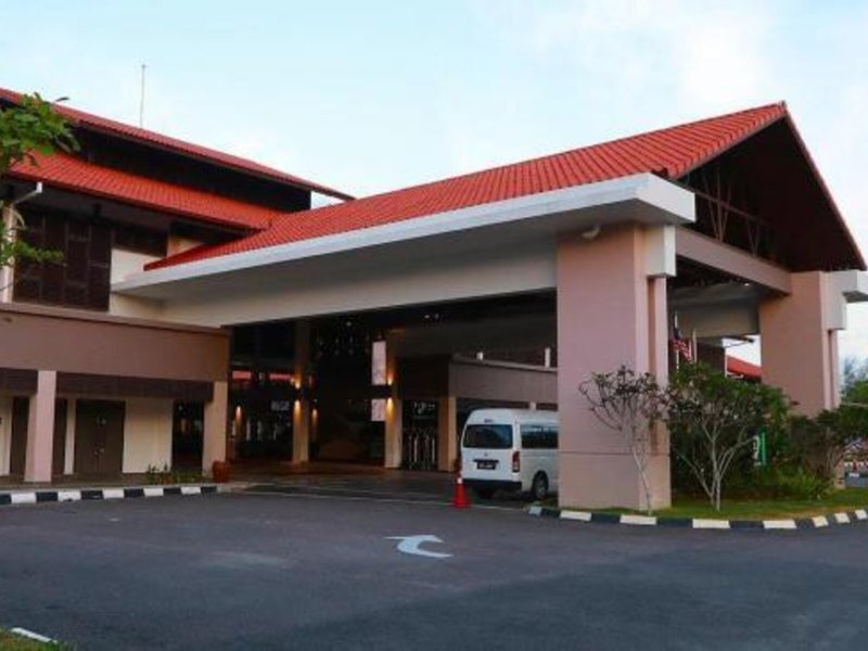 Lanjut Golden Beach & Golf Resort 1