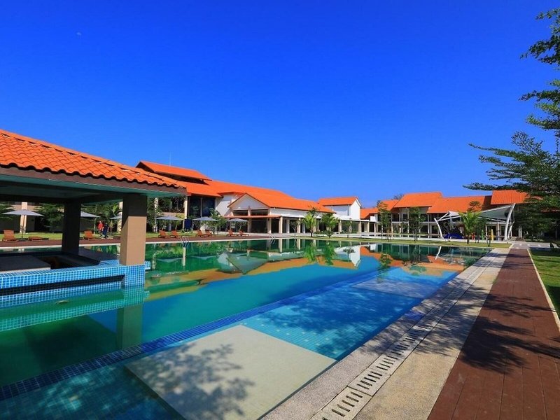 Lanjut Golden Beach & Golf Resort 3
