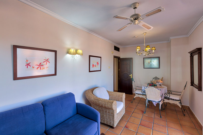 Ibersol Almuñecar Beach & Spa 10