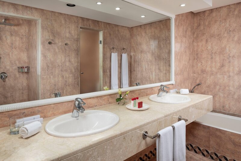 Melia Sancti Petri 130