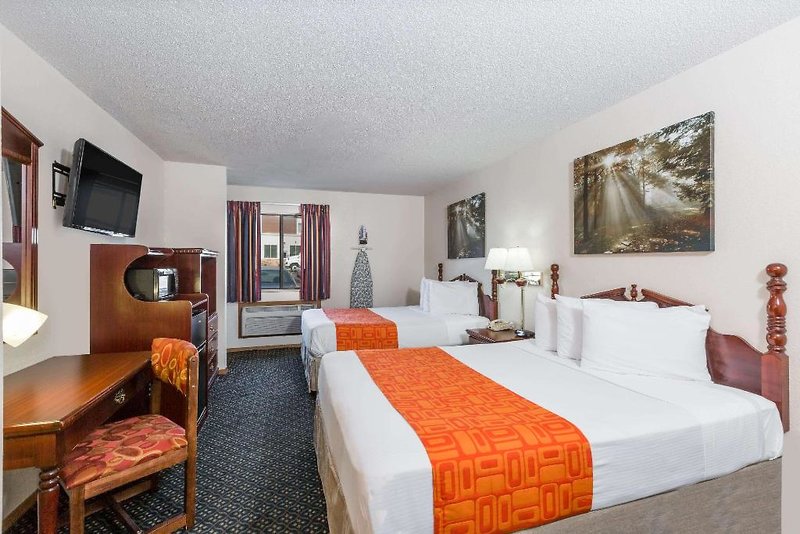 Howard Johnson Inn Wichita Airport