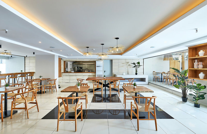 Lotus Rise Hotel 10
