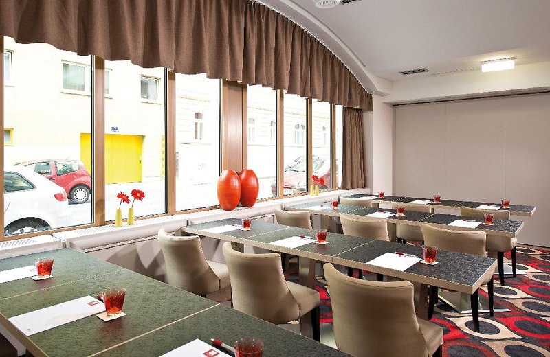 Leonardo Hotel Vienna 13