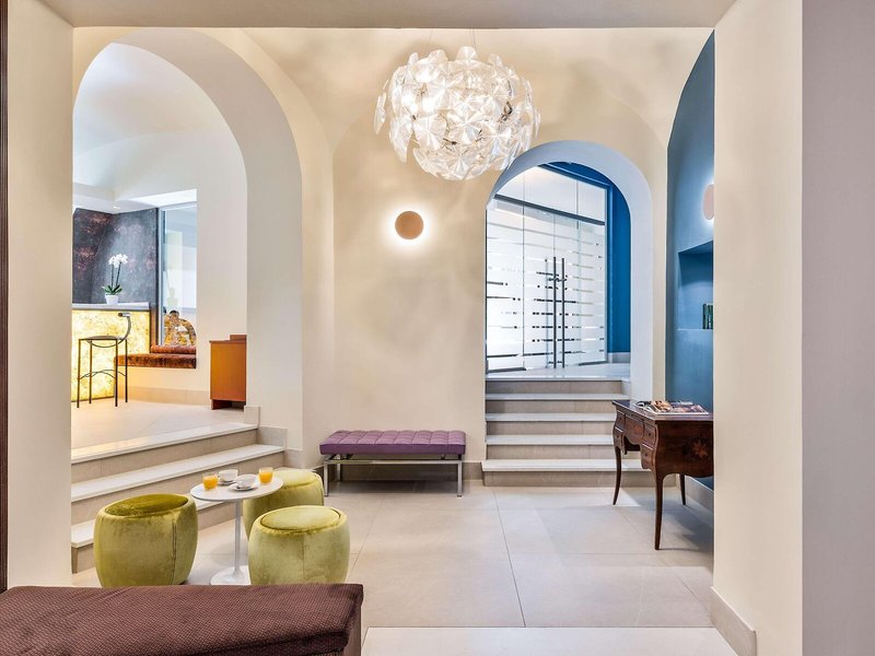 Mercure Napoli Centro Angioino 9