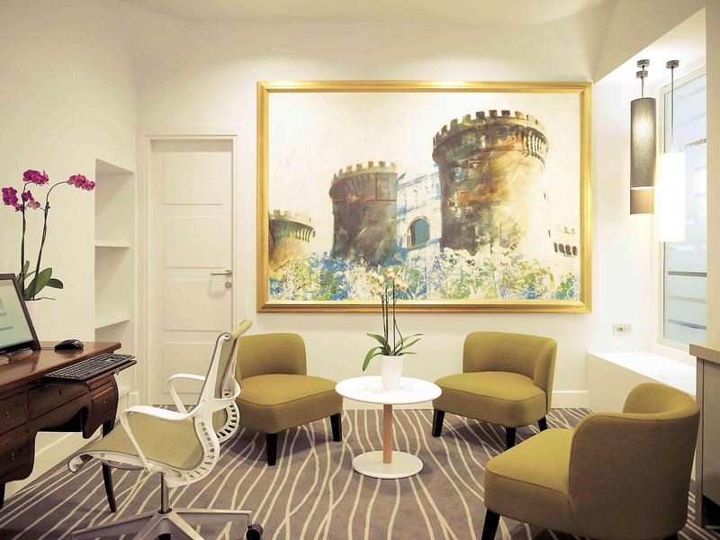 Mercure Napoli Centro Angioino 11