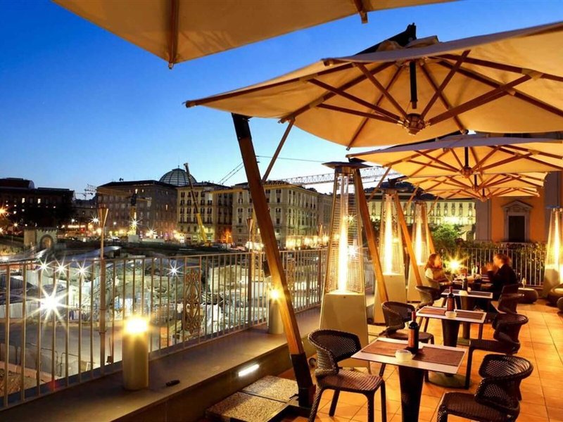 Mercure Napoli Centro Angioino 15