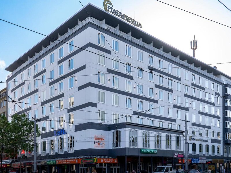 PLAZA Premium Bremen 1