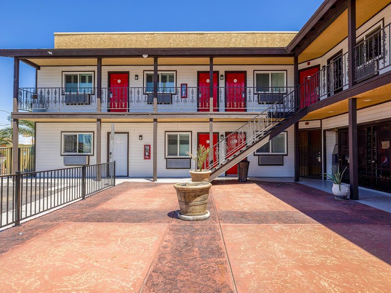 Hotel Avenida Victorville I 15 1