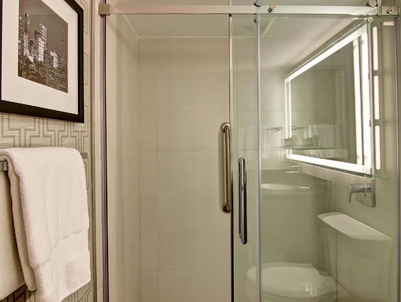 DoubleTree by Hilton Toronto Downtown
