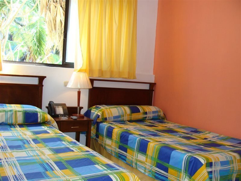 Hotel Club Tropical 16