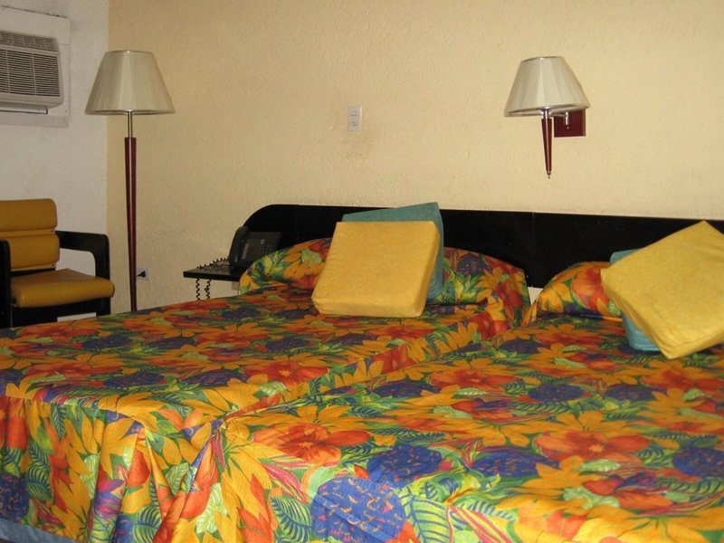 Hotel Club Tropical 22