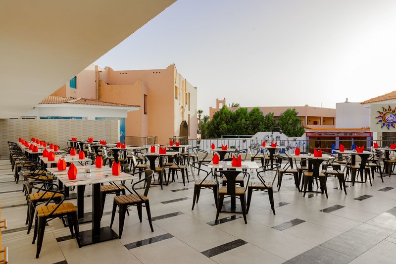 Minamark Beach Resort 12