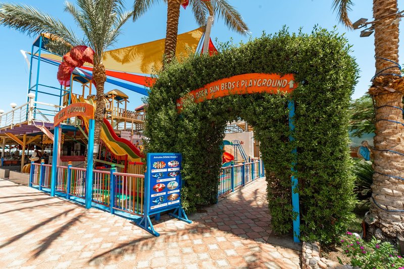 Minamark Beach Resort 17