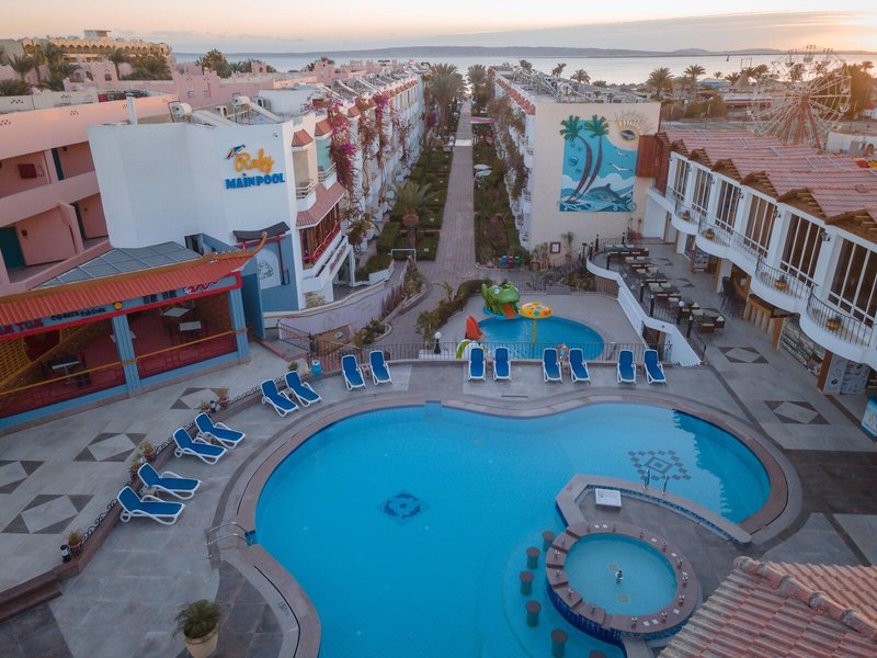 Minamark Beach Resort 4