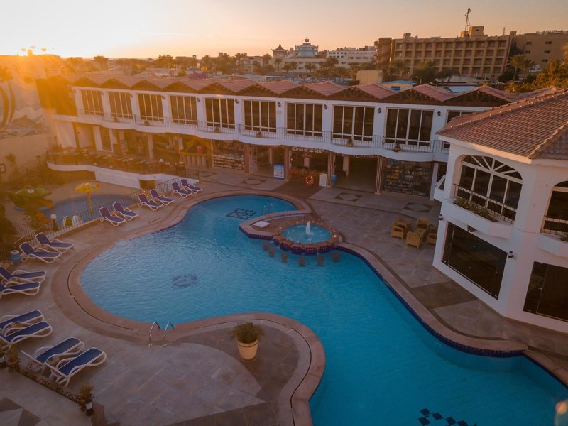 Minamark Beach Resort 5