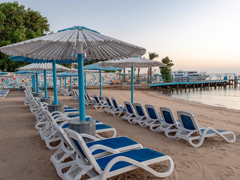 Minamark Beach Resort 11