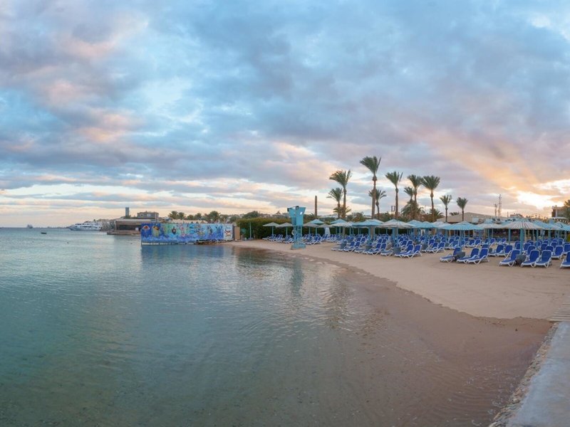 Minamark Beach Resort 30