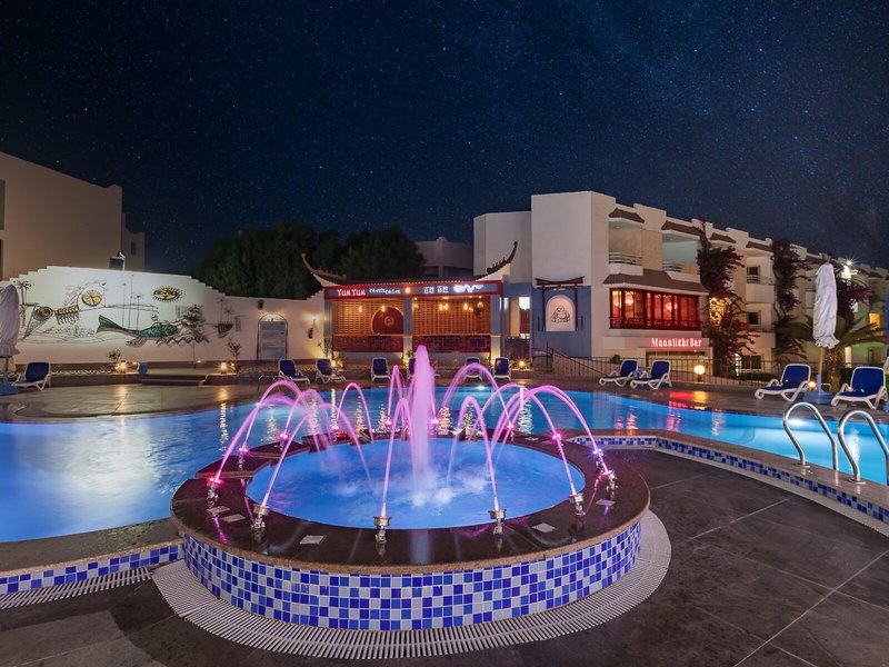 Minamark Beach Resort 35