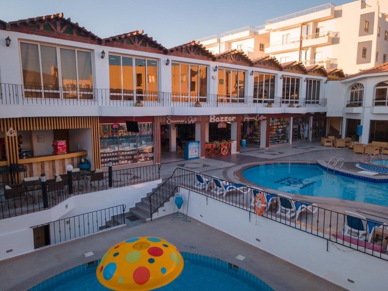 Minamark Beach Resort 36