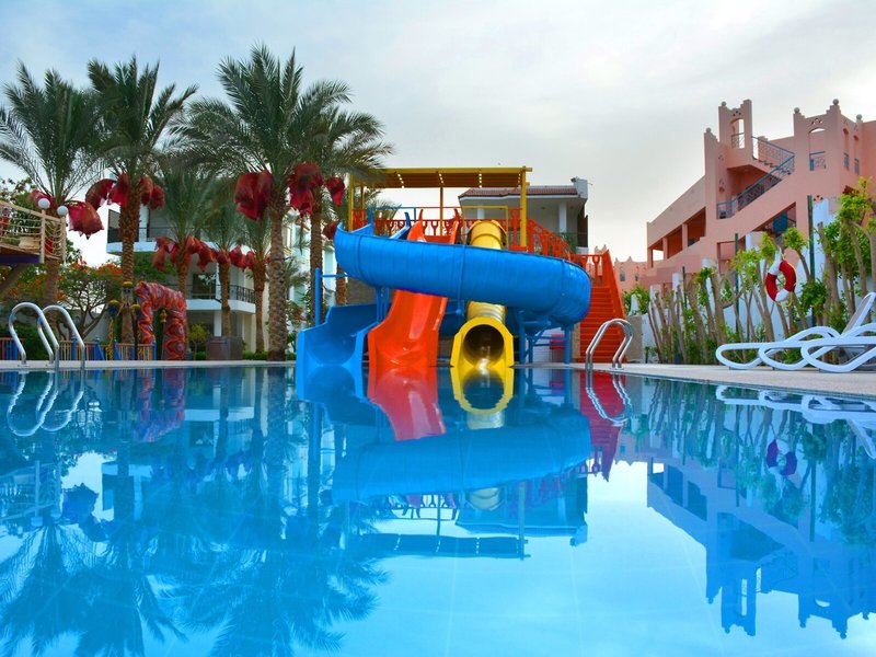 Minamark Beach Resort 38