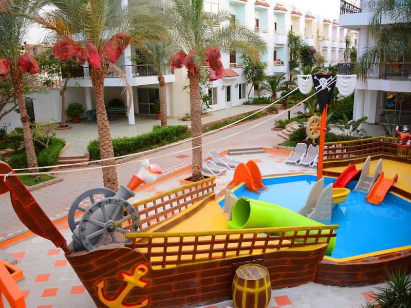 Minamark Beach Resort 41