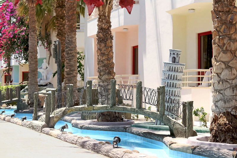Minamark Beach Resort 7