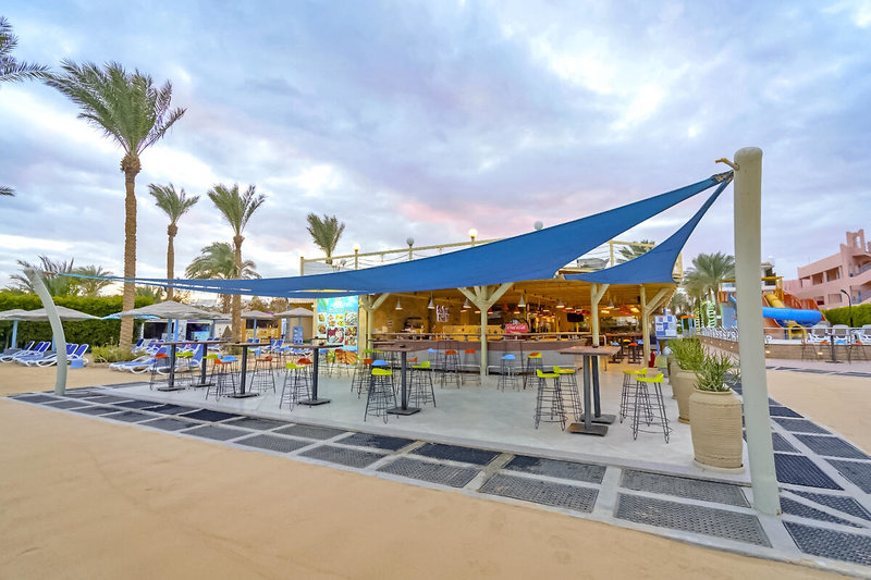 Minamark Beach Resort 8