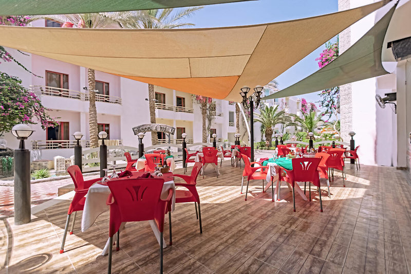 Minamark Beach Resort 32