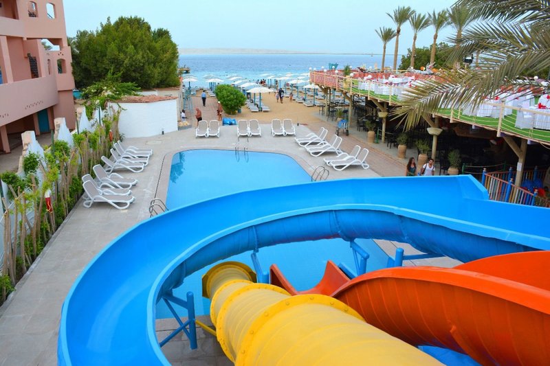 Minamark Beach Resort 11