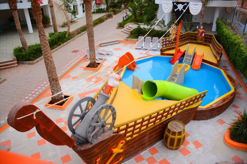 Minamark Beach Resort 13
