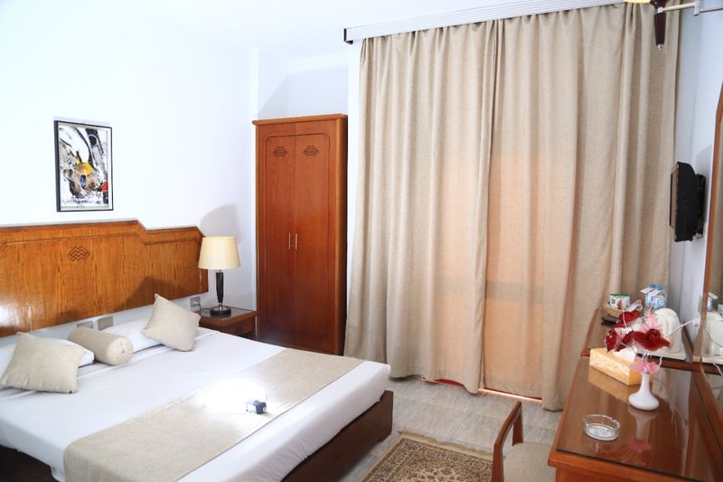 Minamark Beach Resort 20