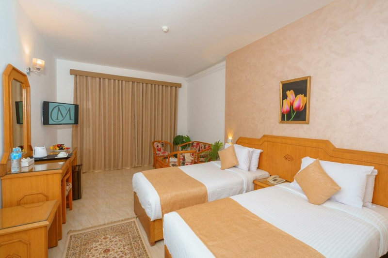 Minamark Beach Resort 8