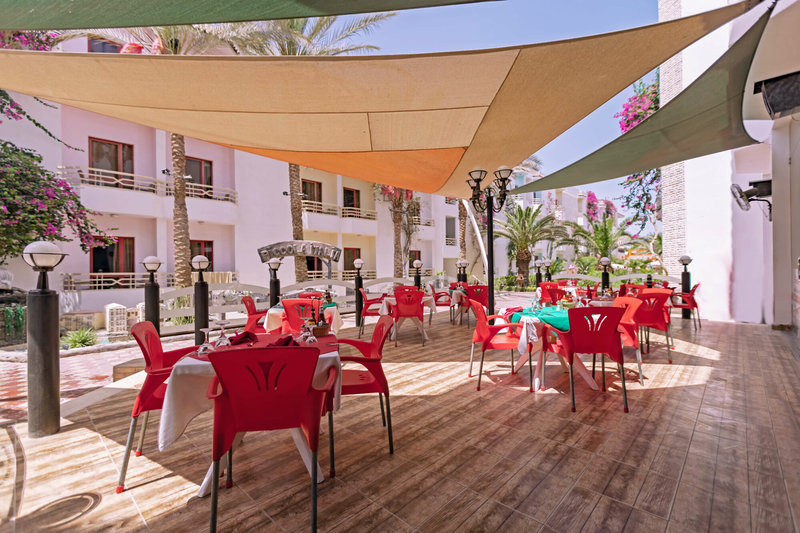 Minamark Beach Resort 10