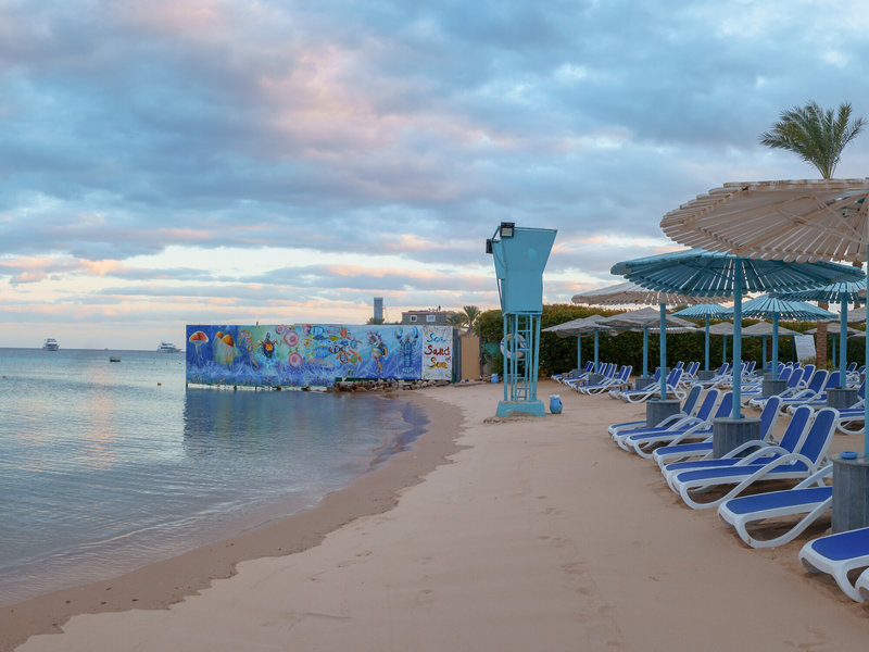 Minamark Beach Resort 20