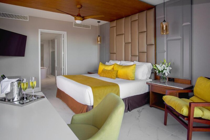 Secrets Royal Beach Punta Cana 18