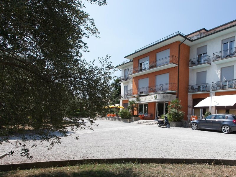 Mirabello 5