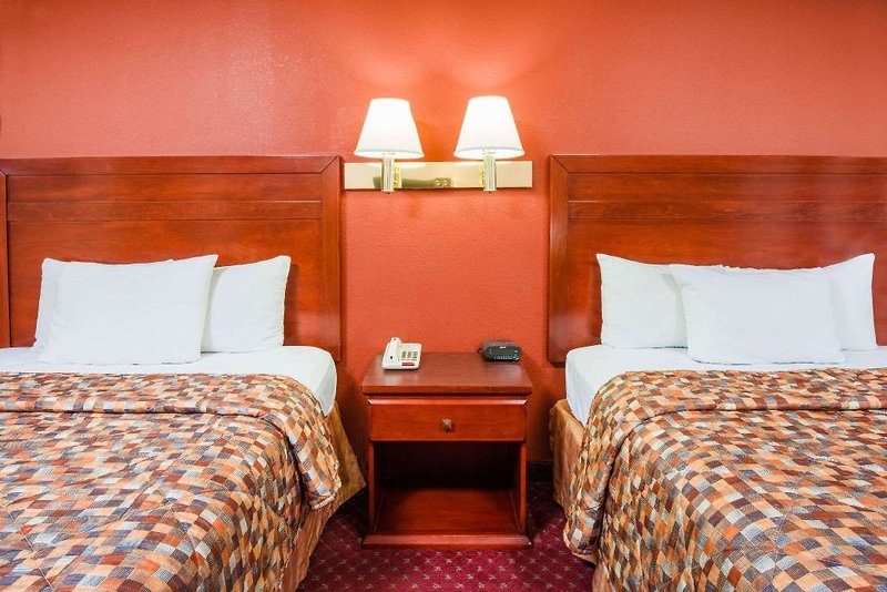 Days Inn by Wyndham St. Robert Waynesville/Ft. Leonard Wood 2