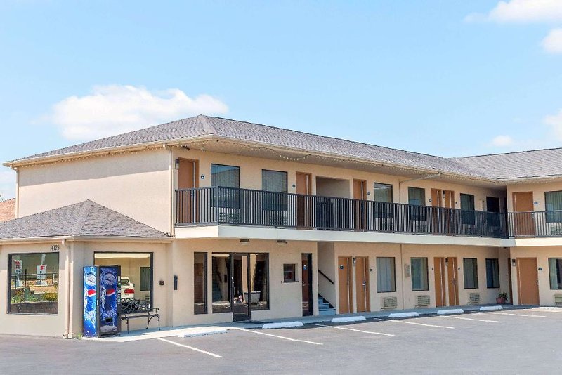 Days Inn by Wyndham St. Robert Waynesville/Ft. Leonard Wood 5