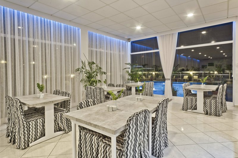Miramare Bay 6