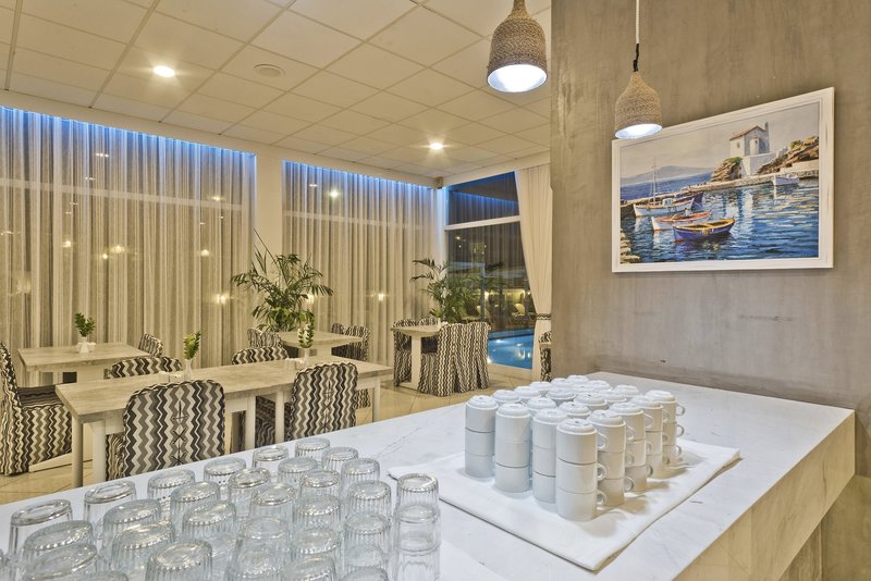 Miramare Bay 8
