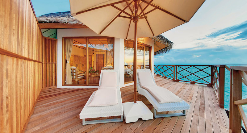 Angaga Island Resort & Spa 7