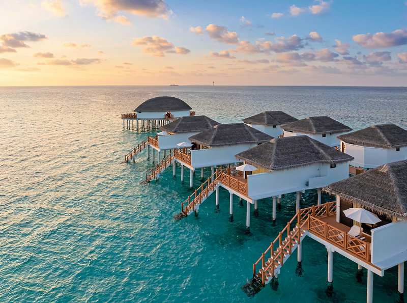 Angaga Island Resort & Spa 9