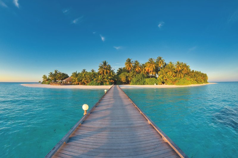 Angaga Island Resort & Spa 2