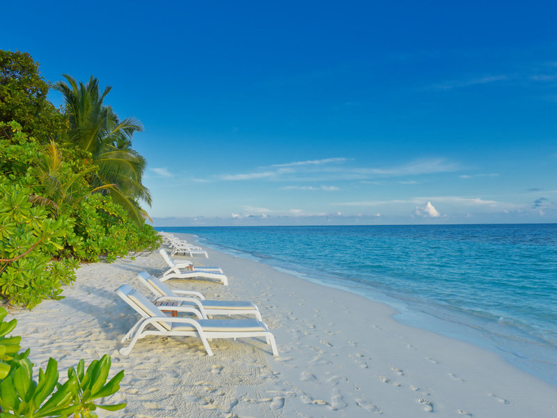 Angaga Island Resort & Spa 6